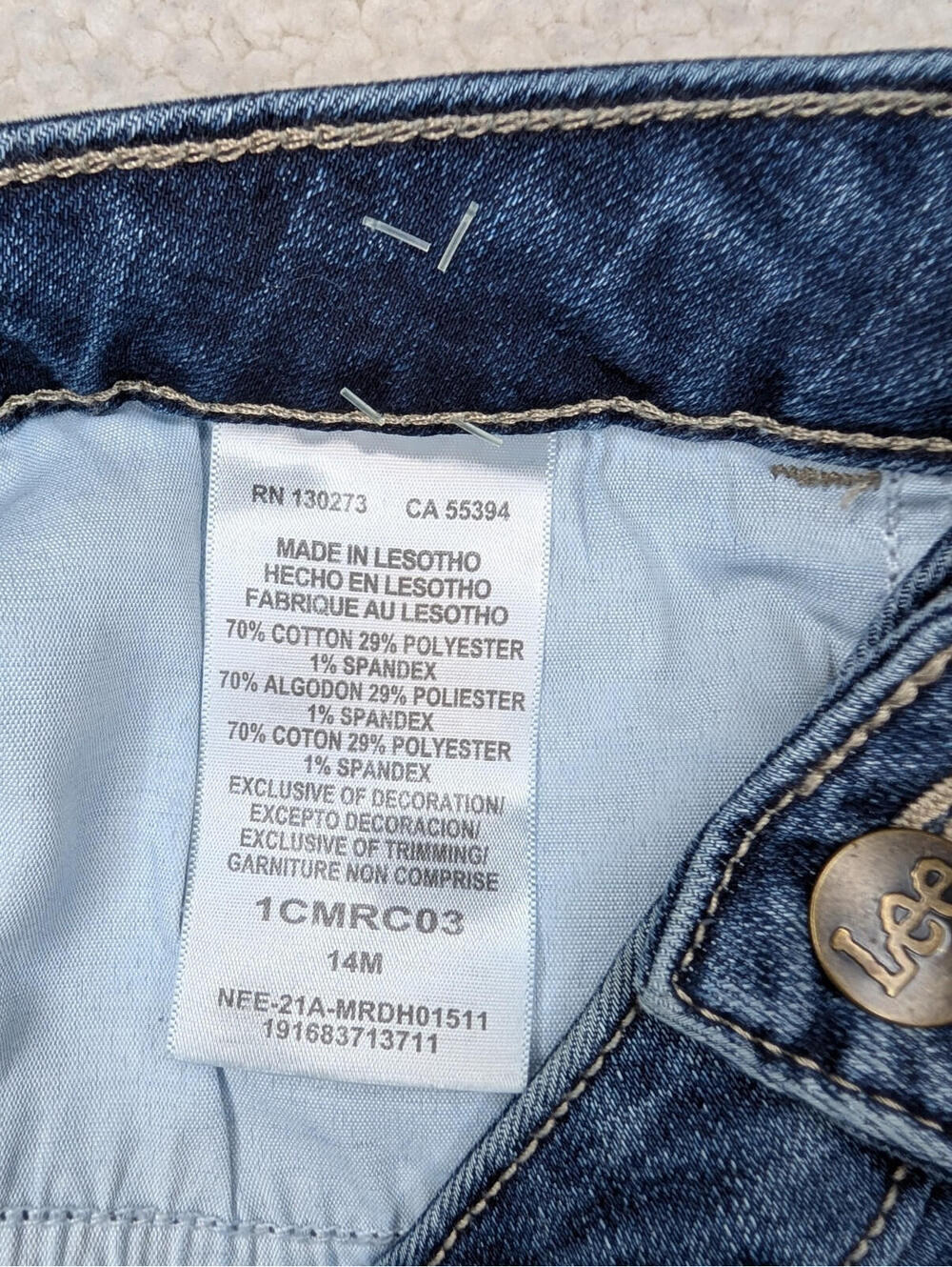 Lee Mid Rise Capri Women's size 14 M Blue Denim Jeans Regular Fit NWT - Picture 8 of 9